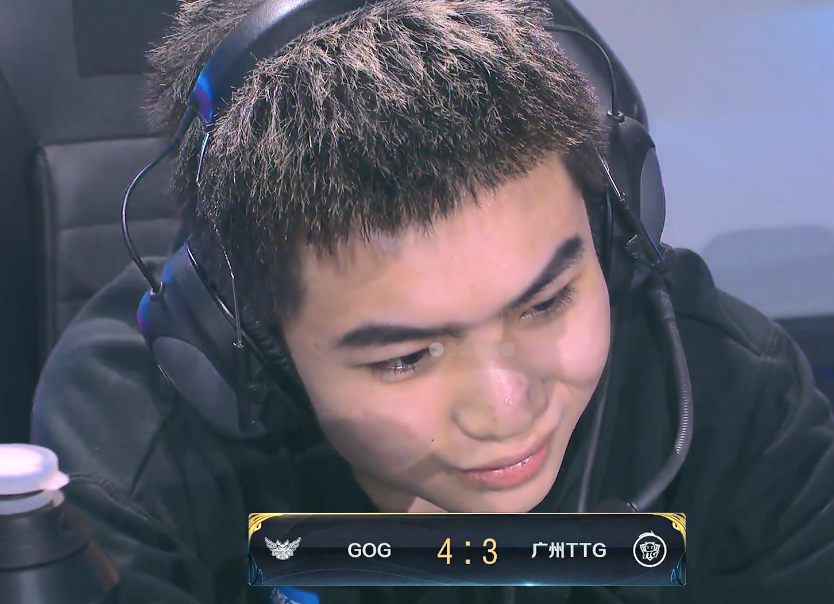 DK力克LGD，Chovy线上压制力十足宿敌对决小组赛，强势挺进下一轮