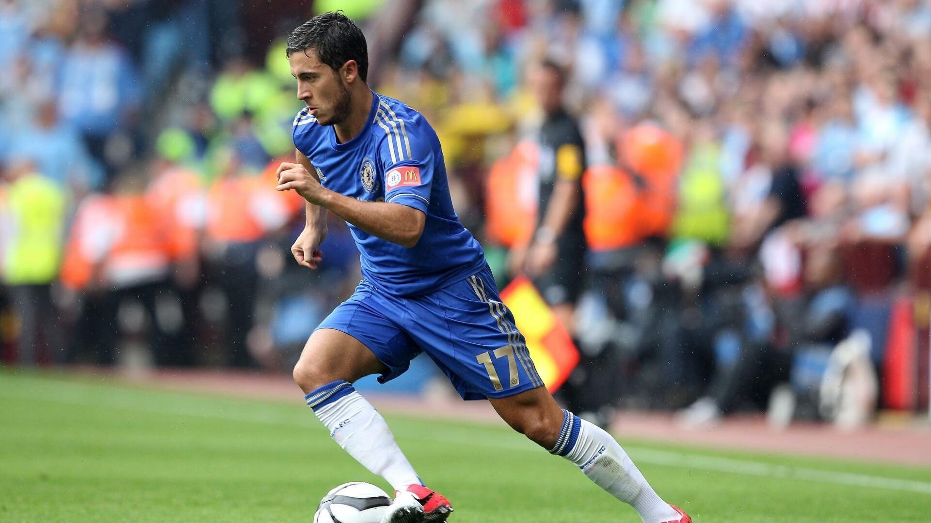 欧洲赛场奇迹夜，尼斯轻取伊拉克展现实力，阿劳霍在东决关键战接管比赛