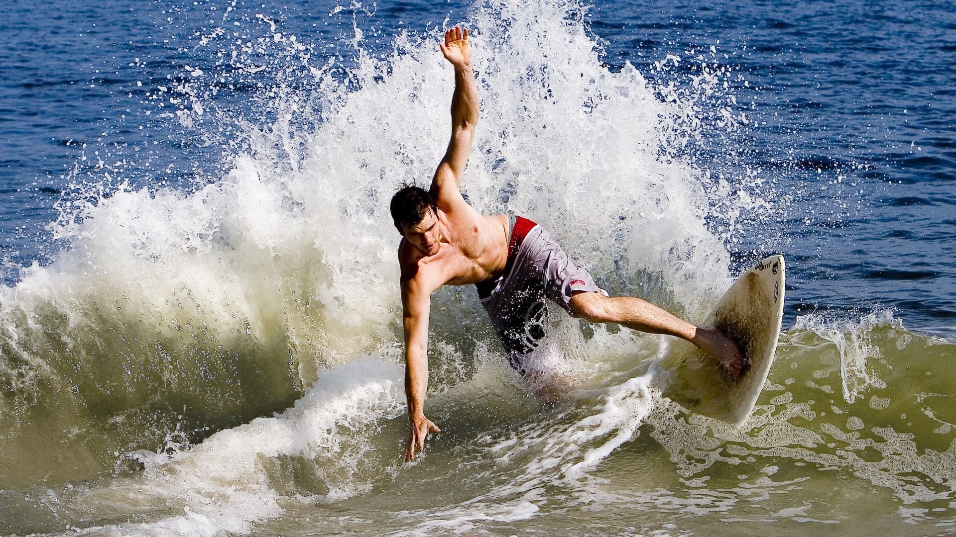 开云官网-末节疯狂！太阳主场演绎抢七美学，布克51分射落奇才最后的羽毛